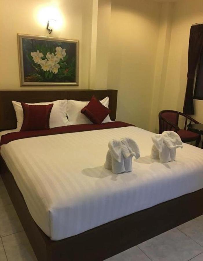 Db Residence Patong Esterno foto