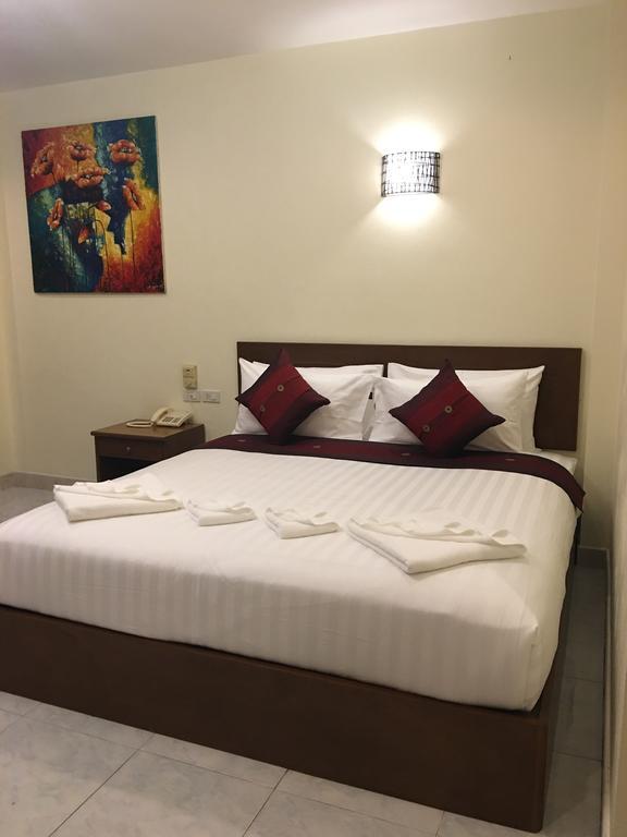 Db Residence Patong Esterno foto