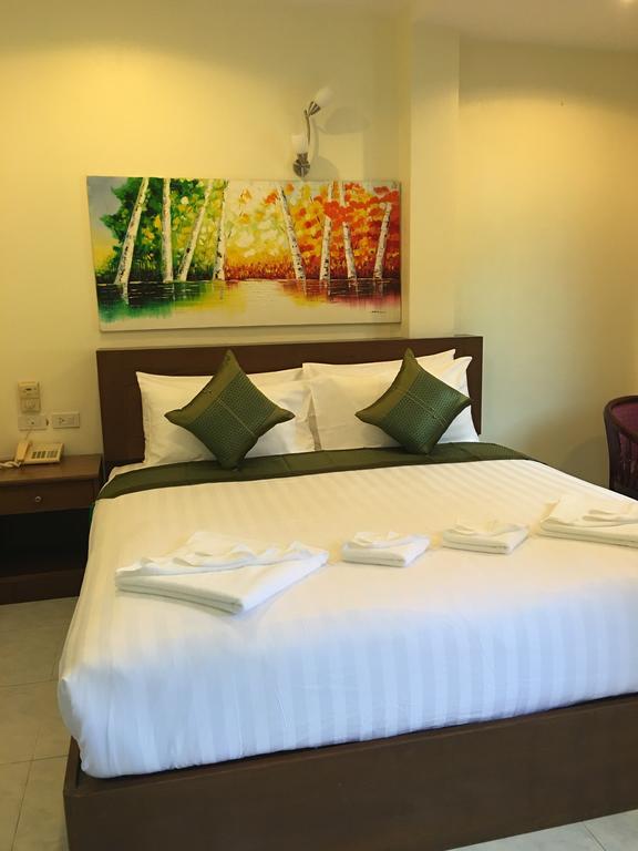 Db Residence Patong Esterno foto