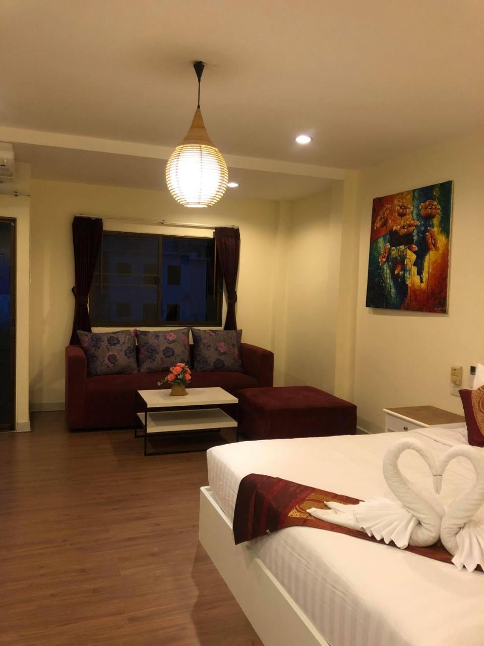 Db Residence Patong Esterno foto