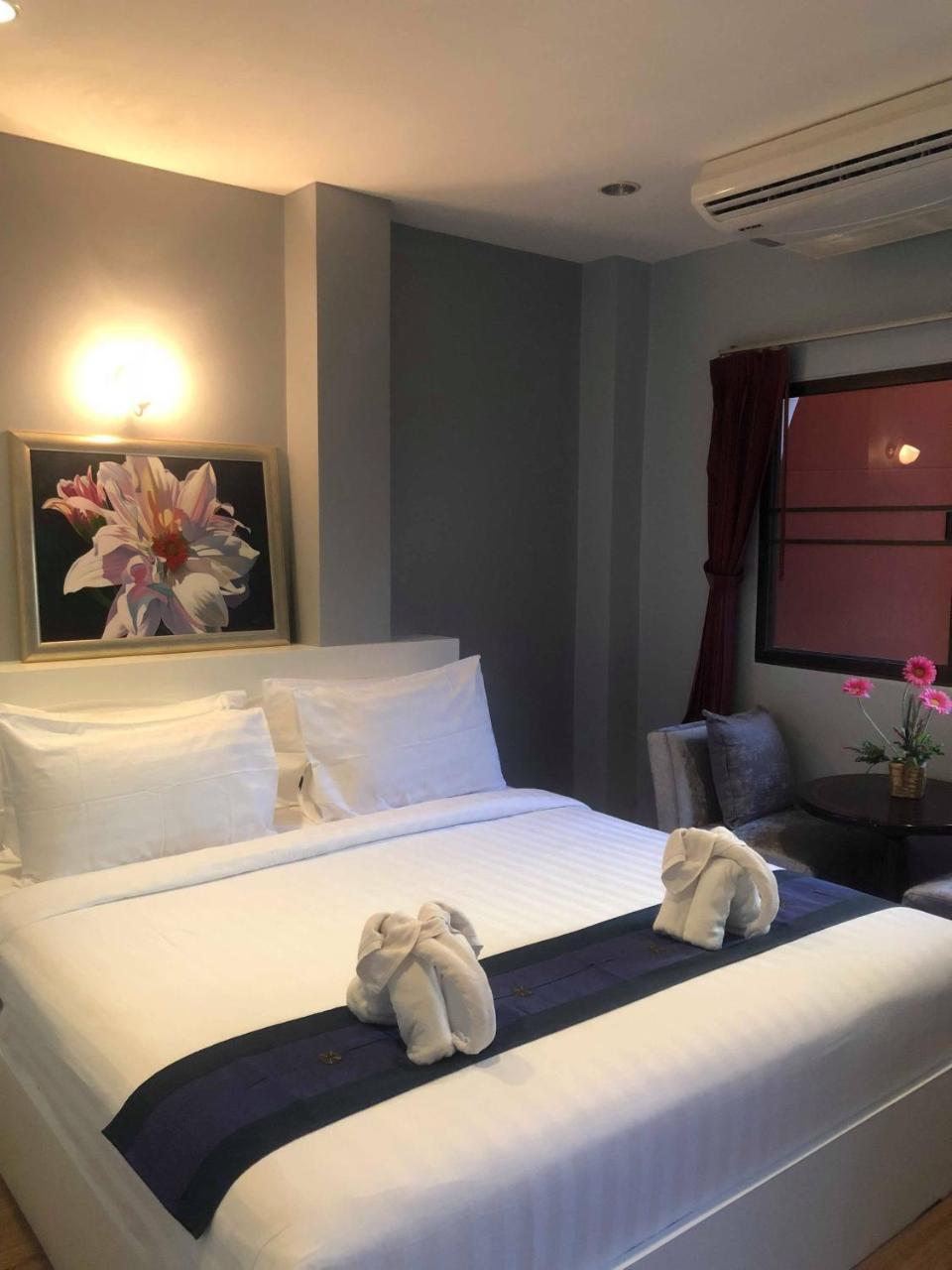 Db Residence Patong Esterno foto